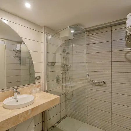 Best Western Izmir Hotel İzmir Exterior photo